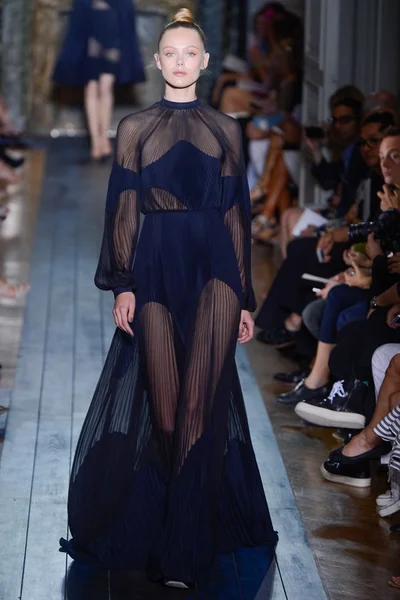 Look 1